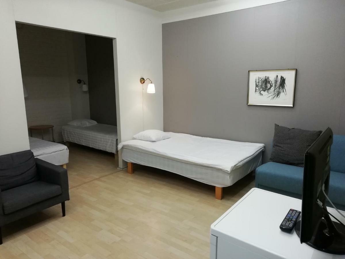 Hotel Turistihovi Коувола Экстерьер фото